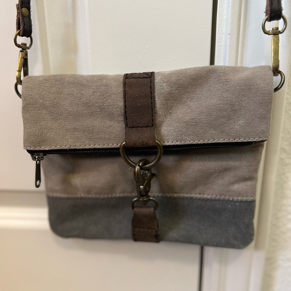 Mona B crossbody bag